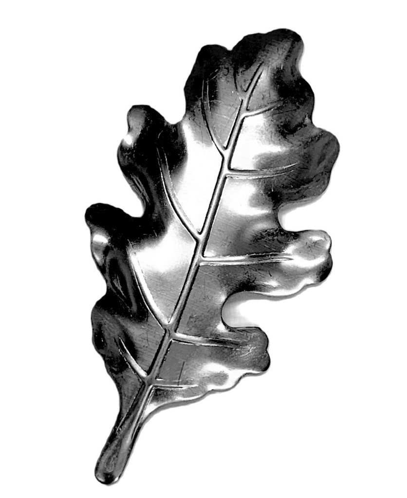 A metal oak leaf look especially good when used with gardening craft ideas